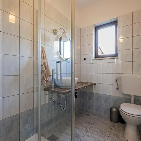 Holiday home Pupos Mit Privatem Pool, Whirlpool Und Sauna