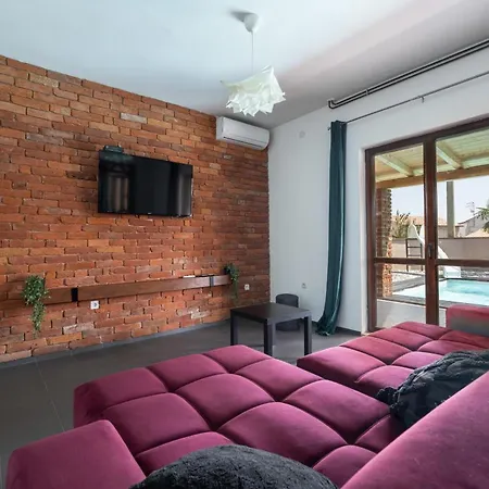 Pupos Mit Privatem Pool, Whirlpool Und Sauna Holiday home *